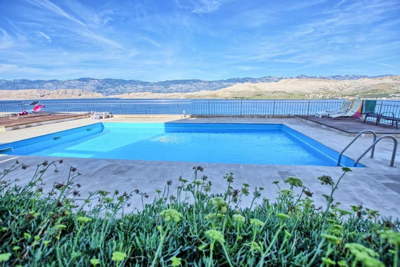 Sea View & Pool Studio Pag Town Dış mekan fotoğraf