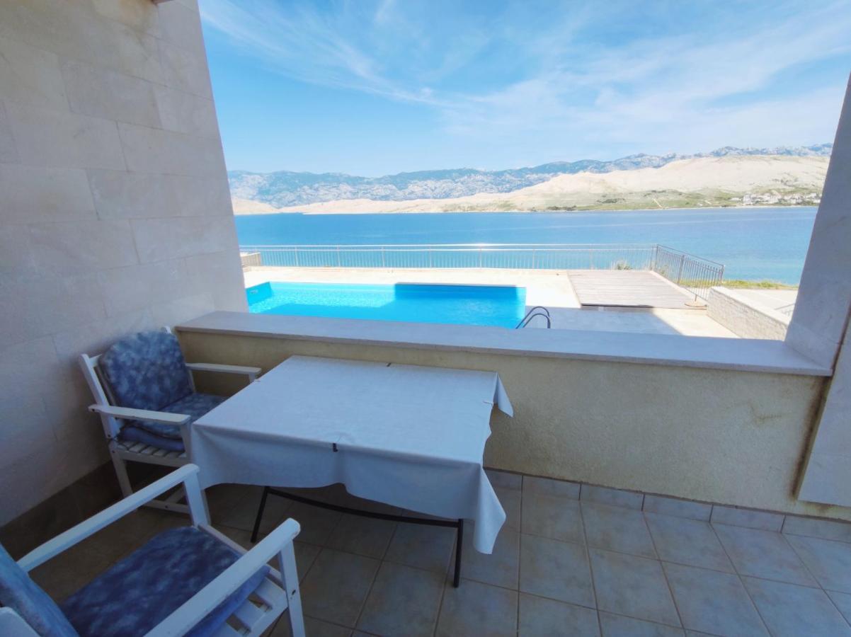 Sea View & Pool Studio Pag Town Dış mekan fotoğraf