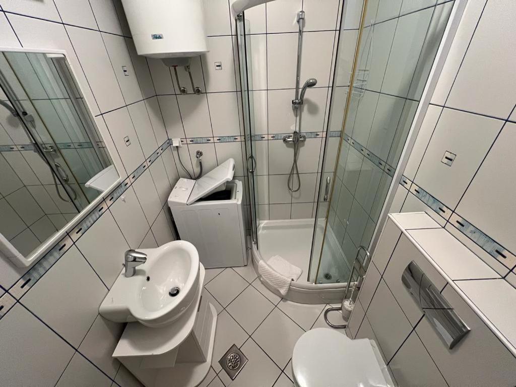 Sea View & Pool Studio Pag Town Dış mekan fotoğraf